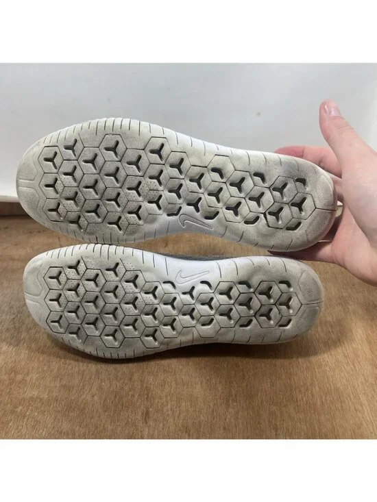 Nike Free RN Flyknit Womens Size 9.5 US White Platinum Athletic Shoes 942839-100 - Picture 7 of 9